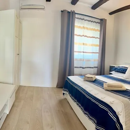 Summer 2 Apartment