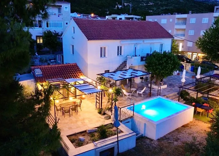 Summer 2 מאקרסקה