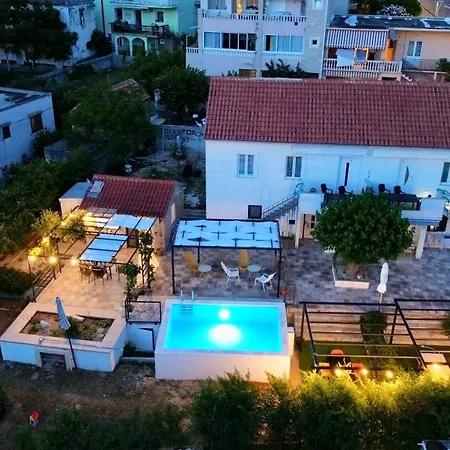 Daire Summer App Pool Spa Jacuzzi 2