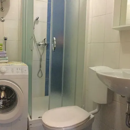 Summer 2 アパート マカルスカ